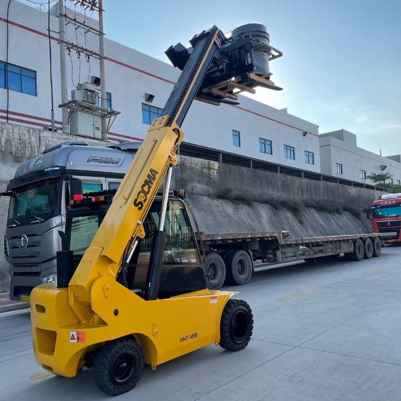 رافعة تلسكوبية صغيرة SOCMA HNT-M25 سعة 2.5 طن للإنشاءات والتخزين